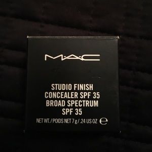 MAC studio finish concealer