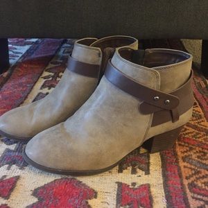 Tilly's Booties