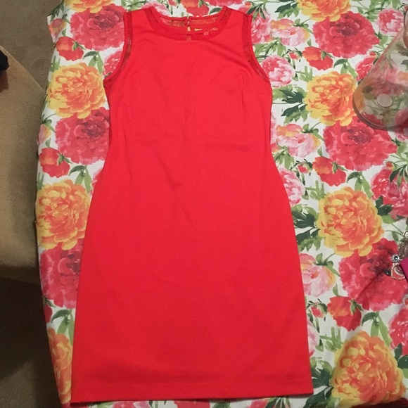 Gianni Bini Dresses & Skirts - Gianni Bini red dress with lace details