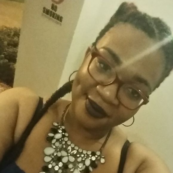 Meet your Posher, Ebony - Picture 1 of 1