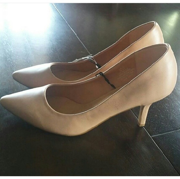 Nude Kitten Pumps/Heels
