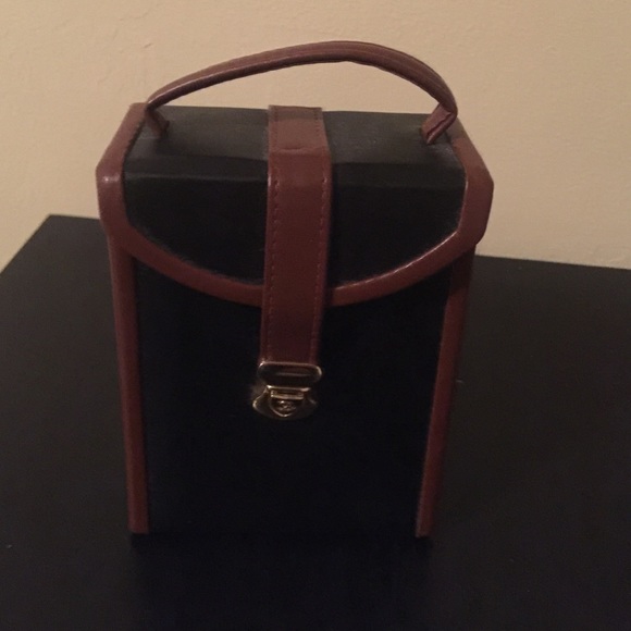 Jewelry box