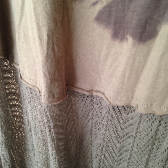 🌷We the Free🌷 t-shirt and crochet tunic - Picture 2 of 4