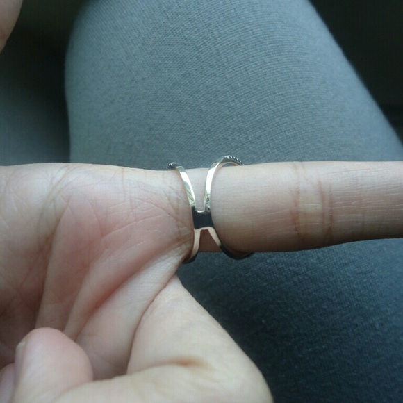 Sterling Silver Cubic Zirconia Open Heart Ring - Picture 2 of 4