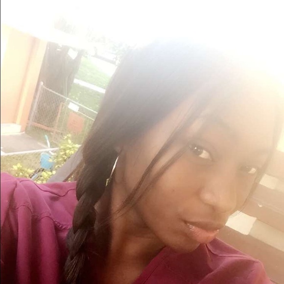 Meet your Posher, Izzy