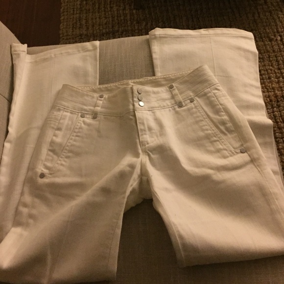 Banana republic white flared bottom jeans - Picture 1 of 4