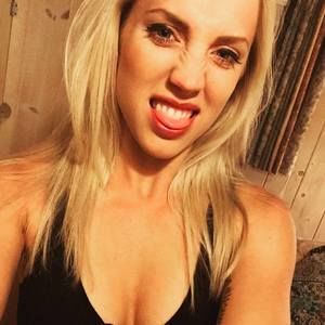 Meet your Posher, Elle