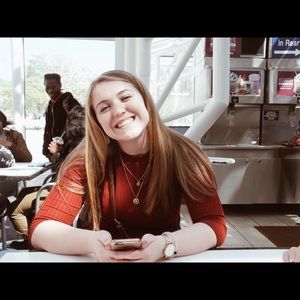 Meet your Posher, Lexi