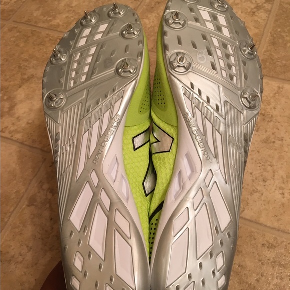 Running shoes - Picture 2 of 4