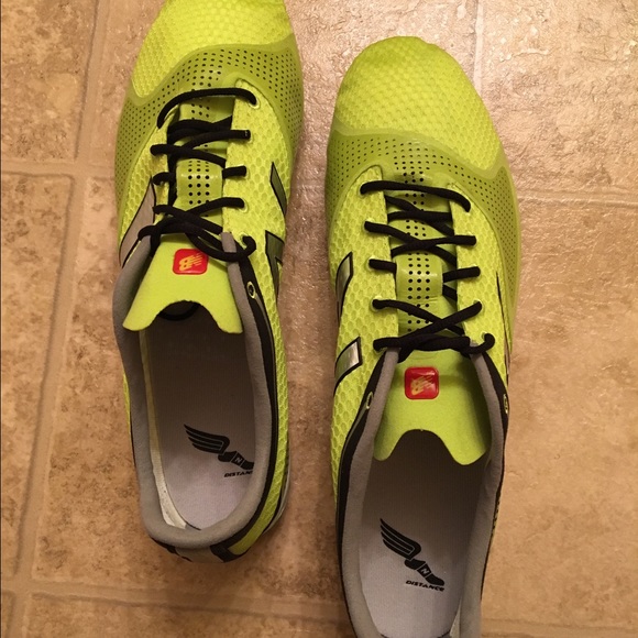 Running shoes - Picture 3 of 4