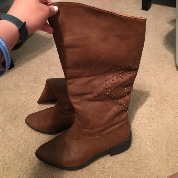 Brown boots