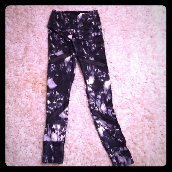 Super cute mesh leggings! New! Barely worn!