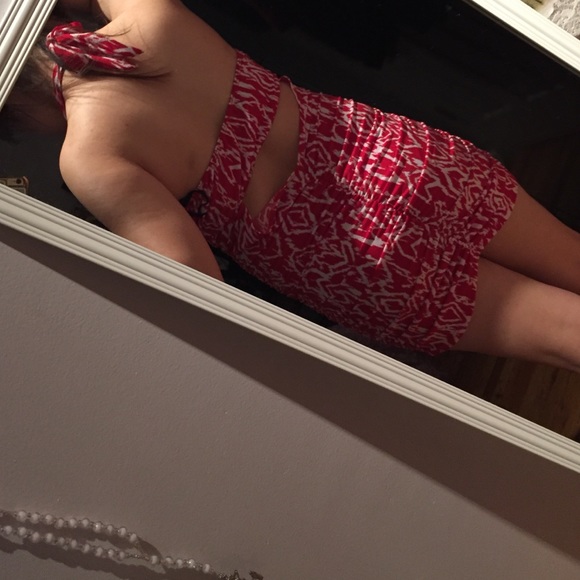 🚫NO TRADES🚫 adjustable medium but could fit a S - Picture 2 of 4