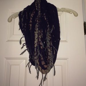 urban outfitters infinity scarf
