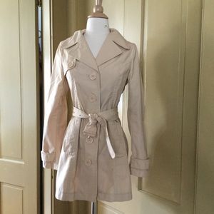 DIVIDED Trench Coat size 6 Excellent Condition