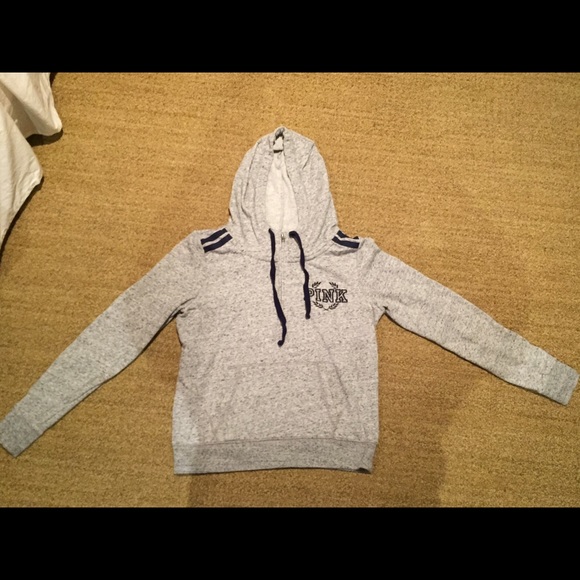 VS half zip barely touched