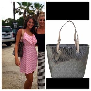 Michael kors tote