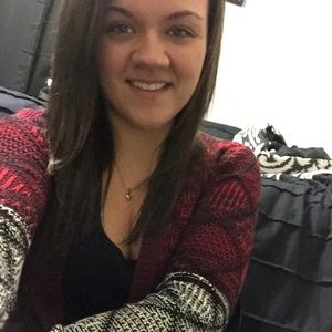 Meet your Posher, Stephanie