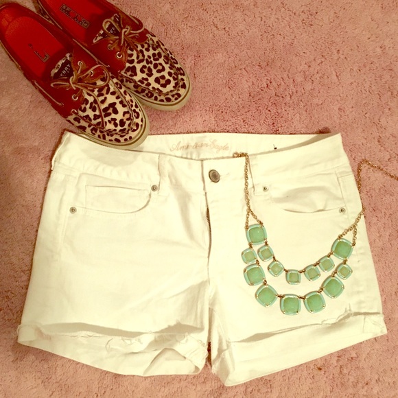 American Eagle Outfitters white denim shorts