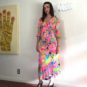 Vintage 1960's deadstock psychedelic maxi dress
