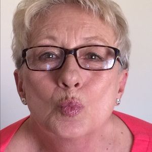Meet your Posher, Cathy