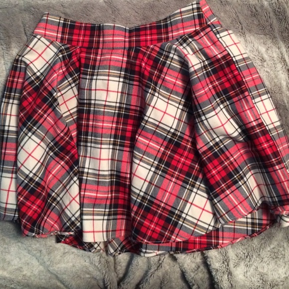 Plaid skater skirt