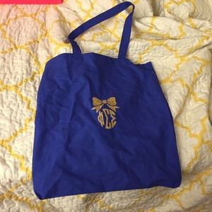 Phi Sigma Sigma tote bag!
