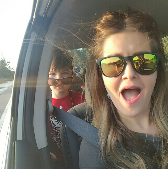 Meet your Posher, Annie - Picture 2 of 2