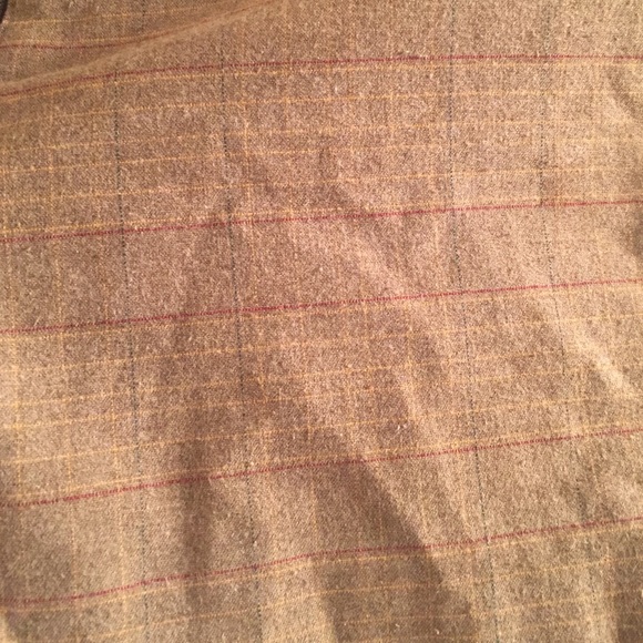 Brown shorts - Picture 2 of 3