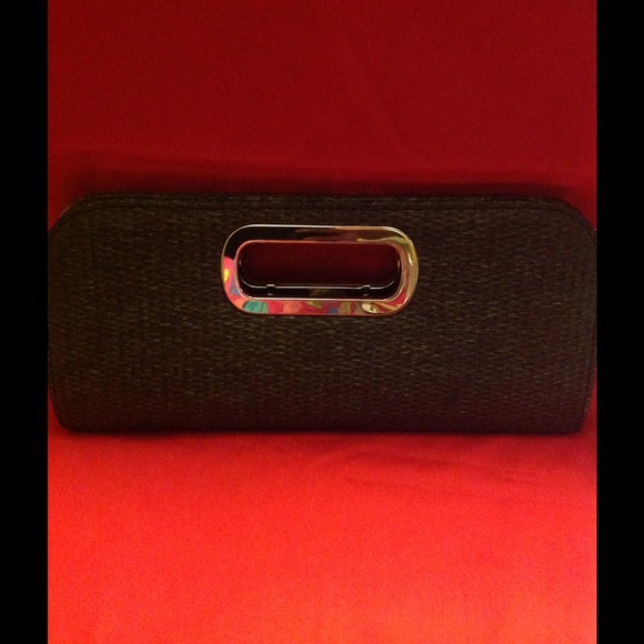 Shoulder/Clutch with detachable chain