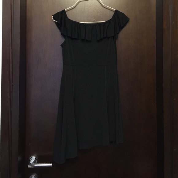 UCB little black top - Picture 2 of 4