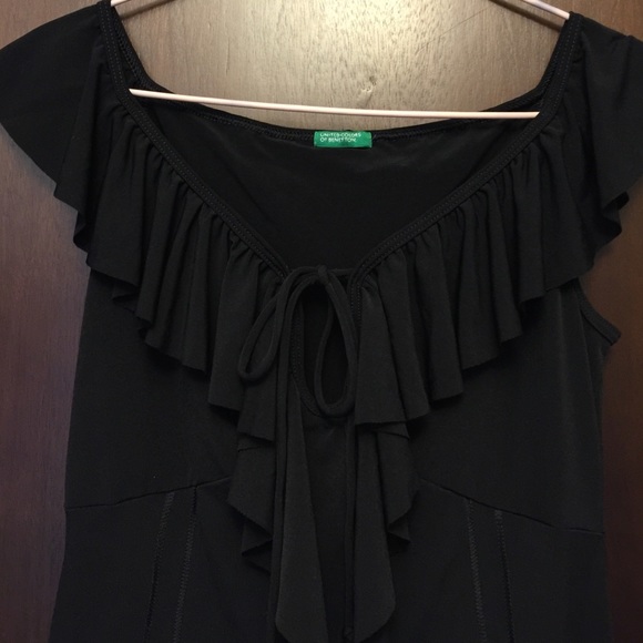 UCB little black top - Picture 3 of 4