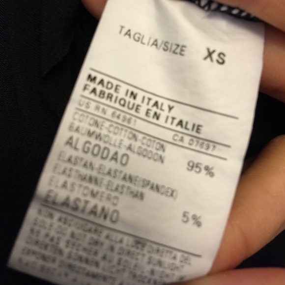 UCB little black top - Picture 4 of 4