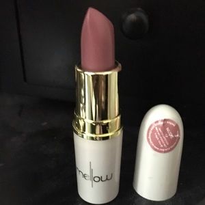 NUDE MELLOW LIPSTICK