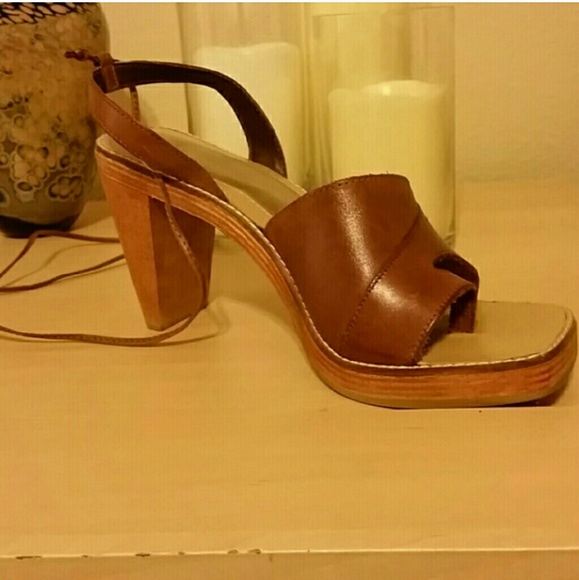 Brown heels super sexy