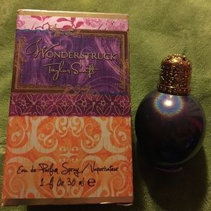 Wonderstruck perfume by Taylor Swift