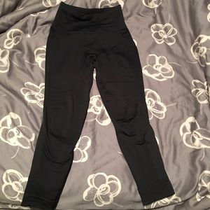 Lululemon Zone in crops