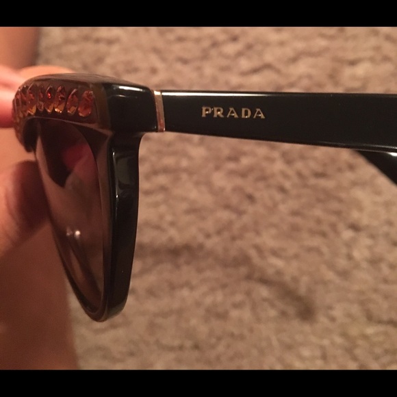 🙅🏽SOLD🙅🏽 Prada Cat Eye Swarovski Sunglasses - Picture 3 of 4