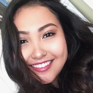 Meet your Posher, Ana