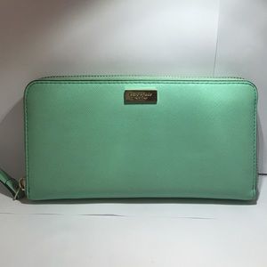 💙Kate Spade Wallet💚Sea Foam Green/ Mint