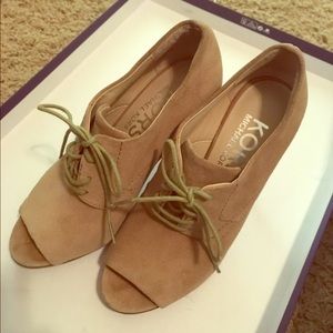 Michael Kors booties heels 6M