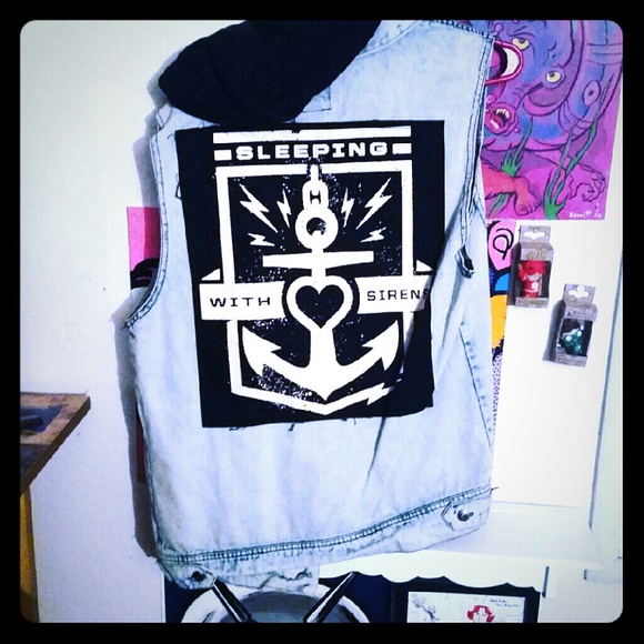 Jean rock vest with back patch