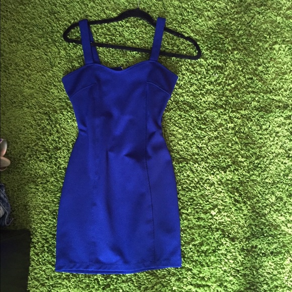 tight blue dress