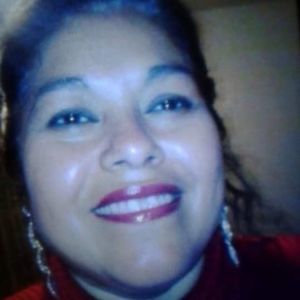 Meet your Posher, Ofelia