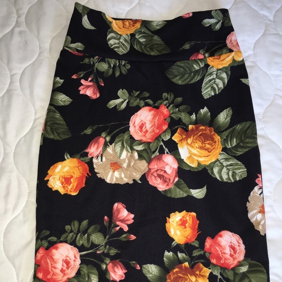 Lularoe Cassie pencil skirt