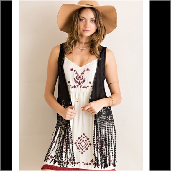 ❣️NWT BOHO vest cardigan fringe - Picture 2 of 4