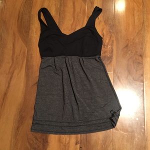 Lululemon workout top