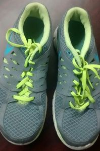 Nike Tennis Shoes