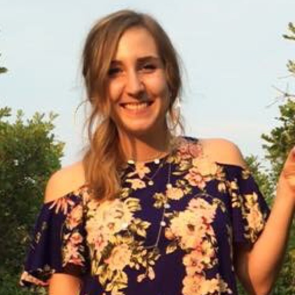 Meet your Posher, Mallory - Picture 1 of 1