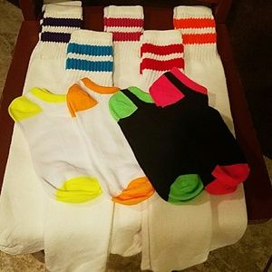 5 pair crew socks and 4 pair of ankle socks